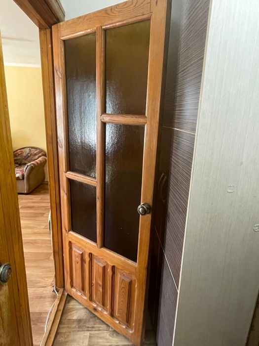 Отдам двери деревянные, в хорошем состоянии.