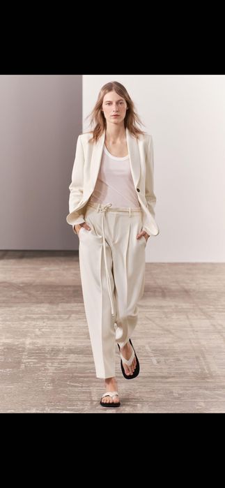 Pantaloni Noi cu eticheta, Zara