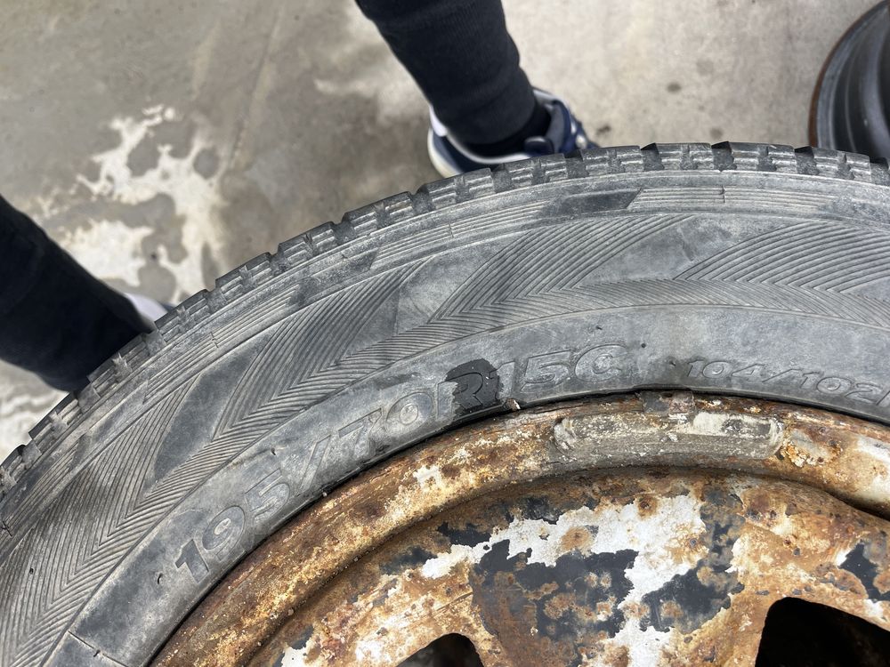 Гуми 195 70 15C Hankook