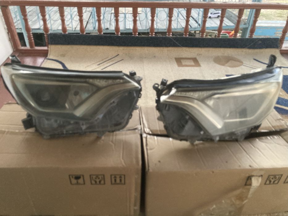 Тайота rav 4 2018 г. Фары.