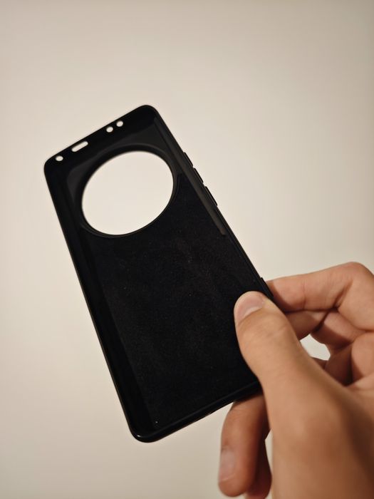 Husa Xiaomi 13 Ultra silicon aproape noua