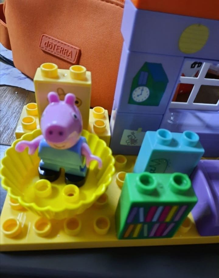 Peppa Pig camera lui George cuburi Unico