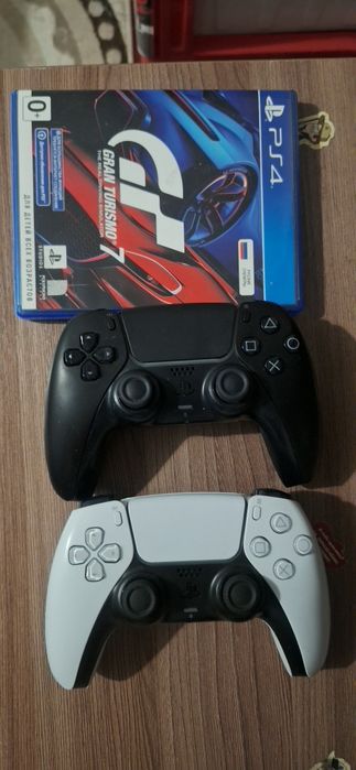 Playstation 5 в отличном состоянии.