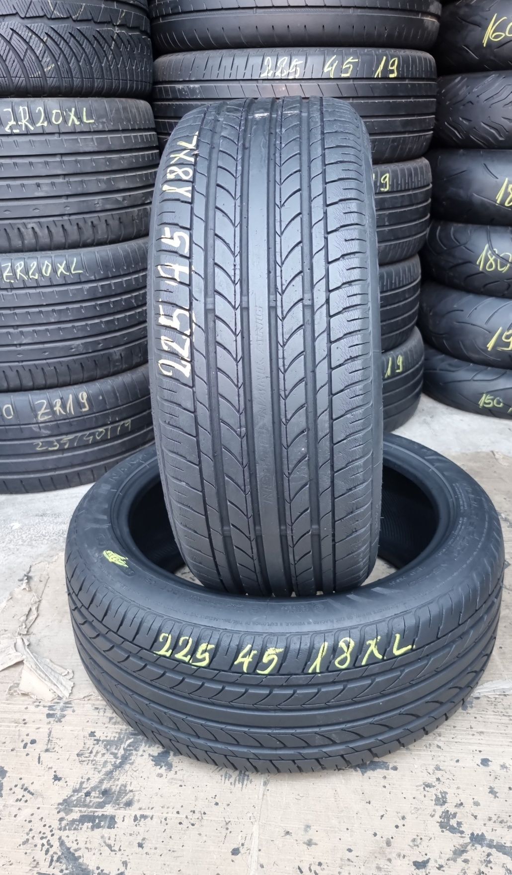 2 Anvelope Vară Nankang 225 45 ZR18XL Stare Perfectă.
