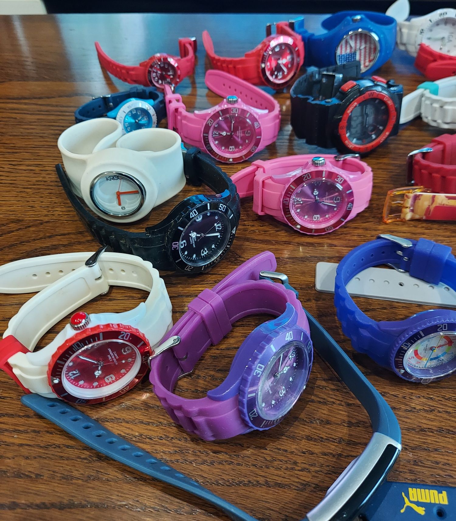 Oferta,lot ceasuri Germania 50 bucăți noi,Ice watch,tcm,quartz,silicon