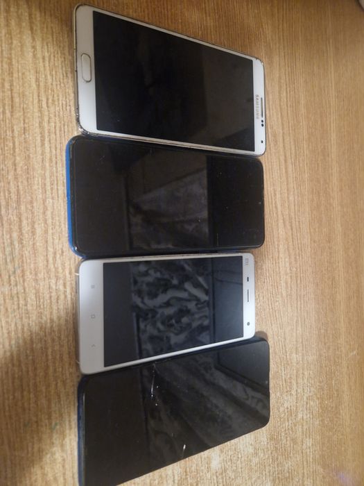 Lot telefoane de piese