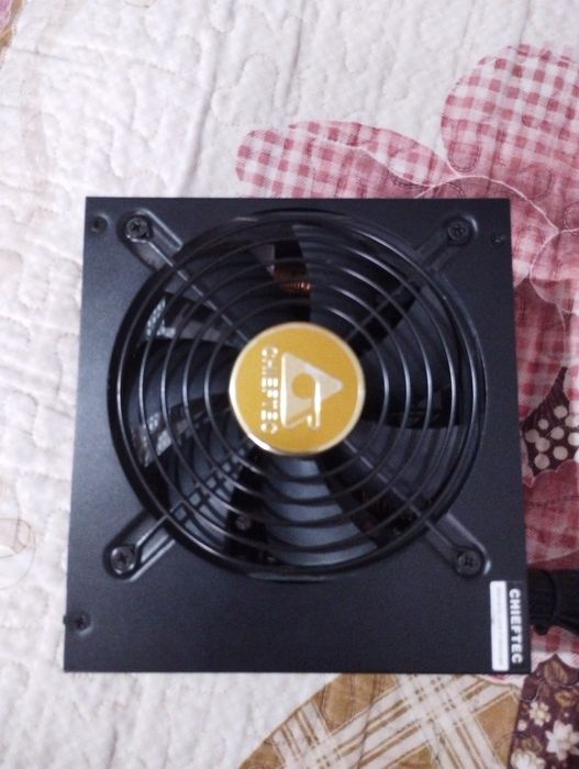 Продам Chieftec Proton BDF-600S (600W, 80+ Bronze)
