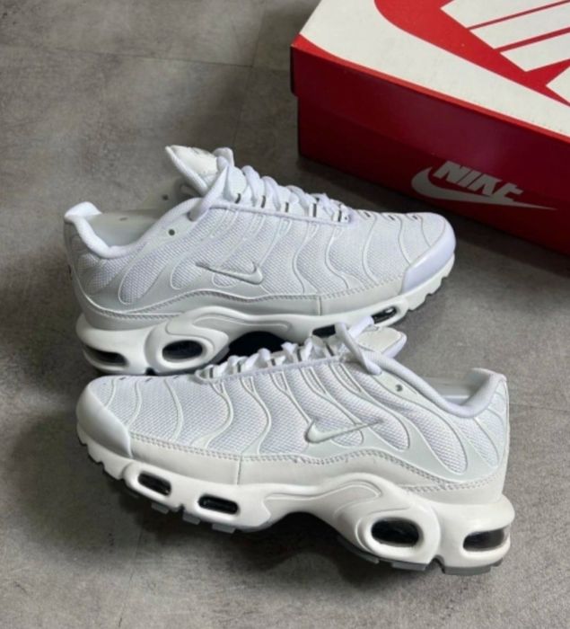 Унисекс обувки Nike air max Tn