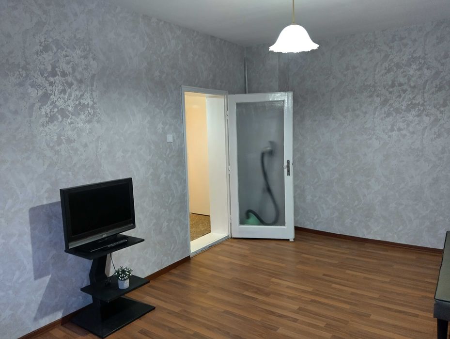 Продава добър двустаен апартамент