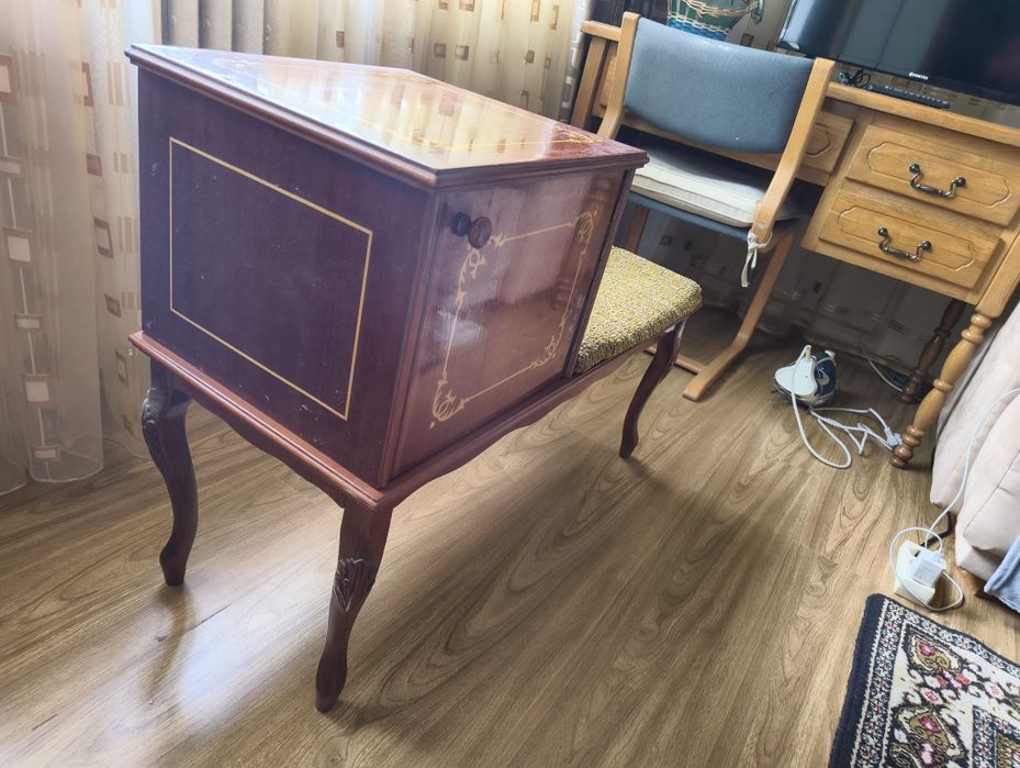 Masuța cu taburet pentru telefon Vintage