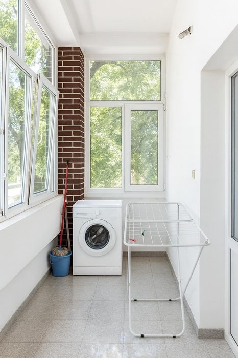 Дава се под наем Тристаен апартамент в Пловдив, Център - 88 кв.м за 367.2 € - Снимка #4