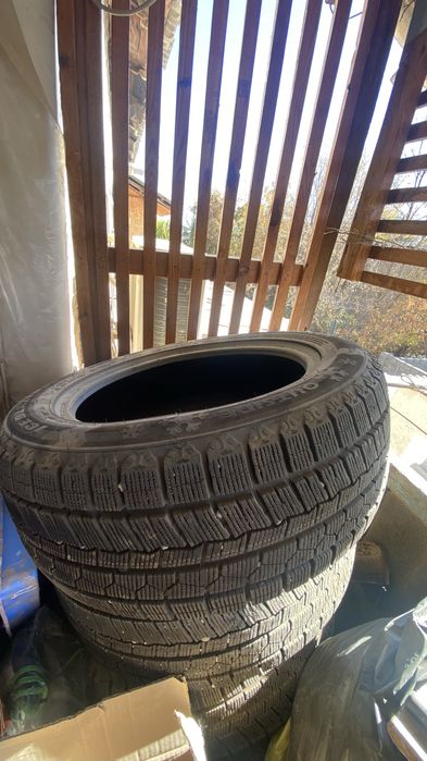 продается шины комплект