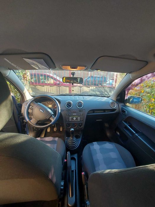 Vand Ford Fusion, motor 1.4 , 2008 , 175000 km reali, bine intretinuta