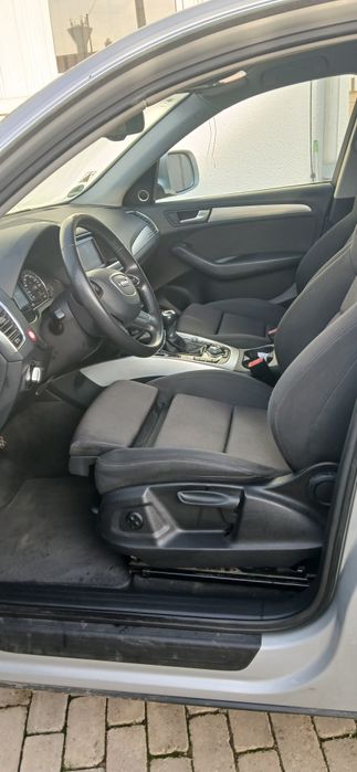 Audi q5  177cp manual  quattro