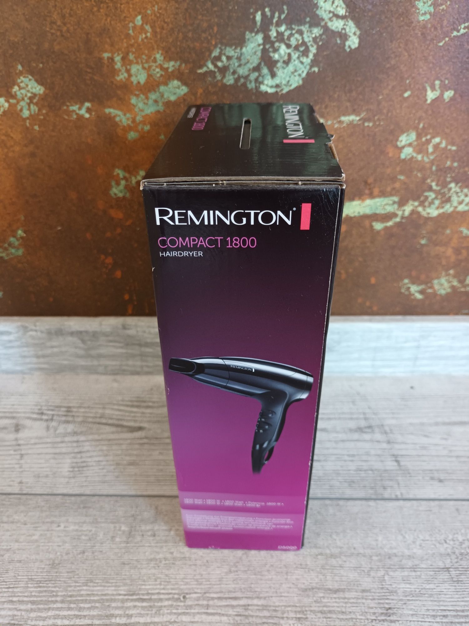 Uscător de par Remington D500 Compact 1800 NOU