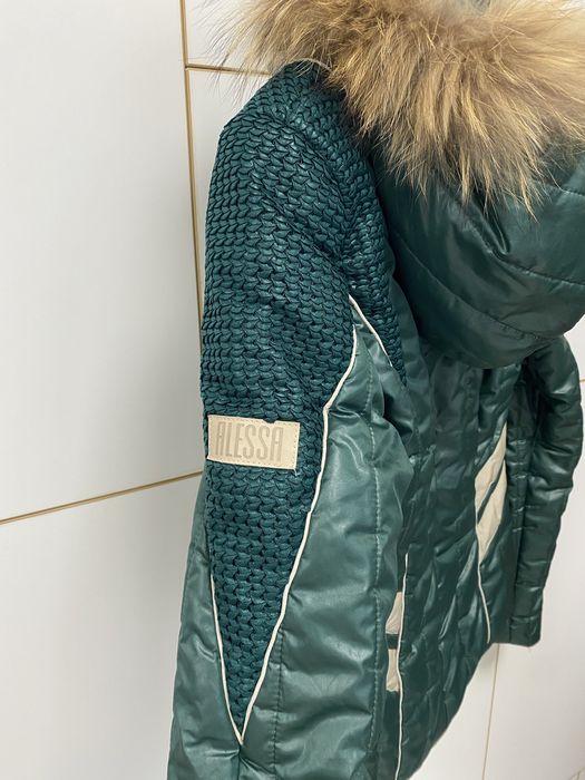 Яке Alessa с качулка с косъм