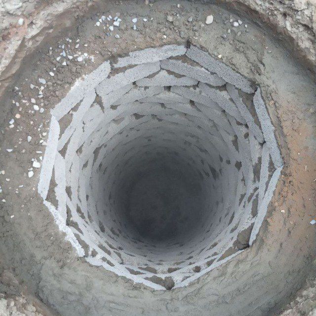 Urachi yamkis tiransha podvol bassin