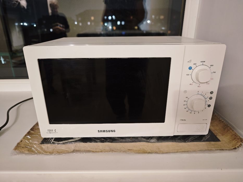 Микровалновка Samsung