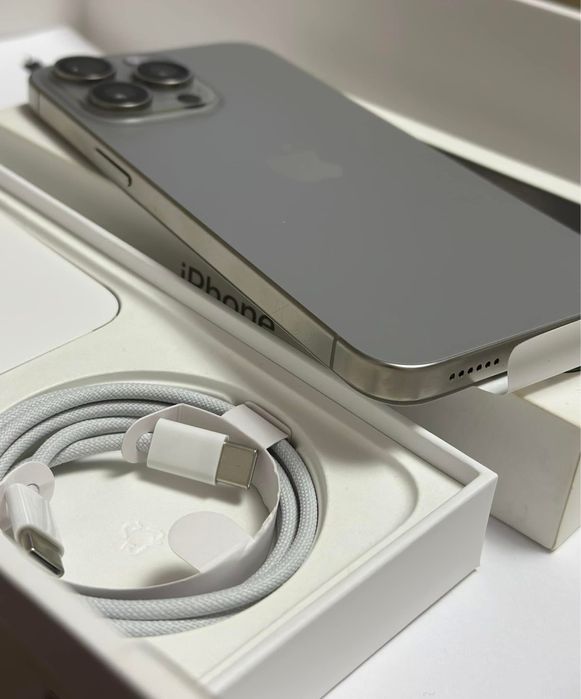 iPhone 15 pro , Liber Retea