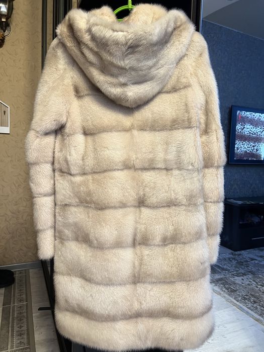 Продам норковую шубу в отличном состоянии