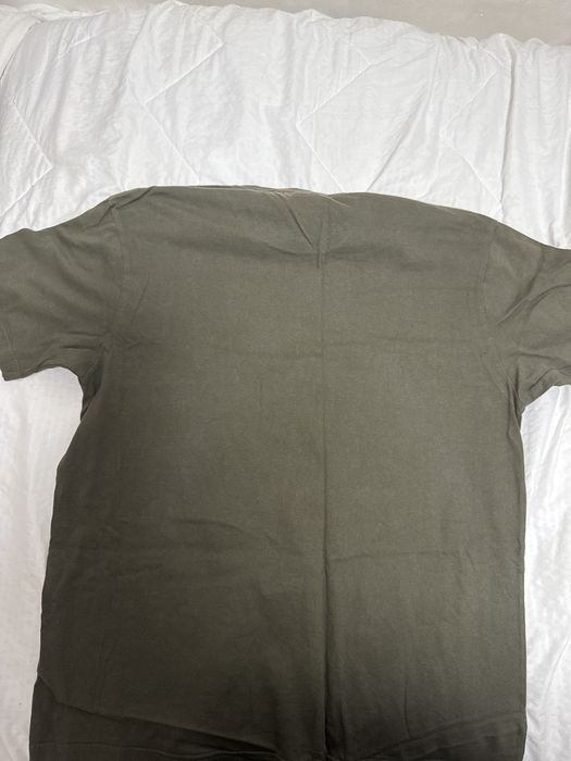 tricou cu culoarea inchisa  fenchurch perfect pentru o plimbare