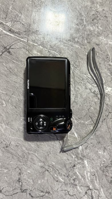 Продаётся фотоаппарат Fujifilm F500