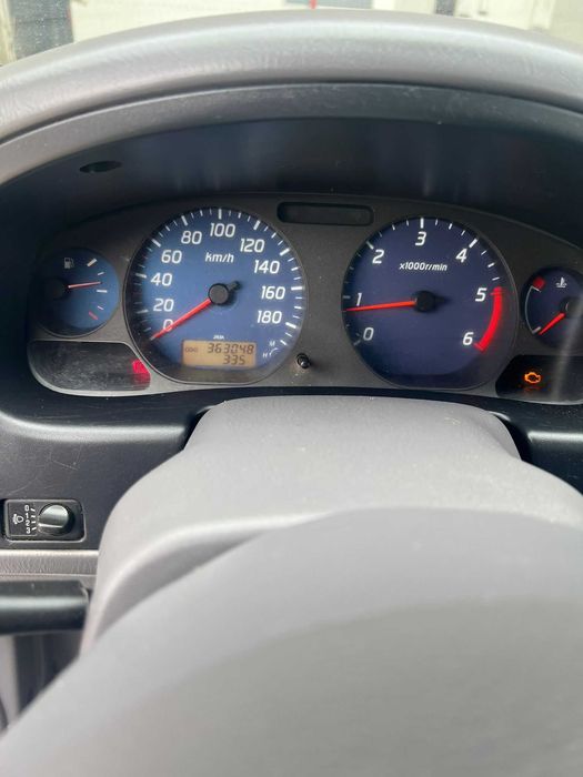 Vând Nissan Navara 2009