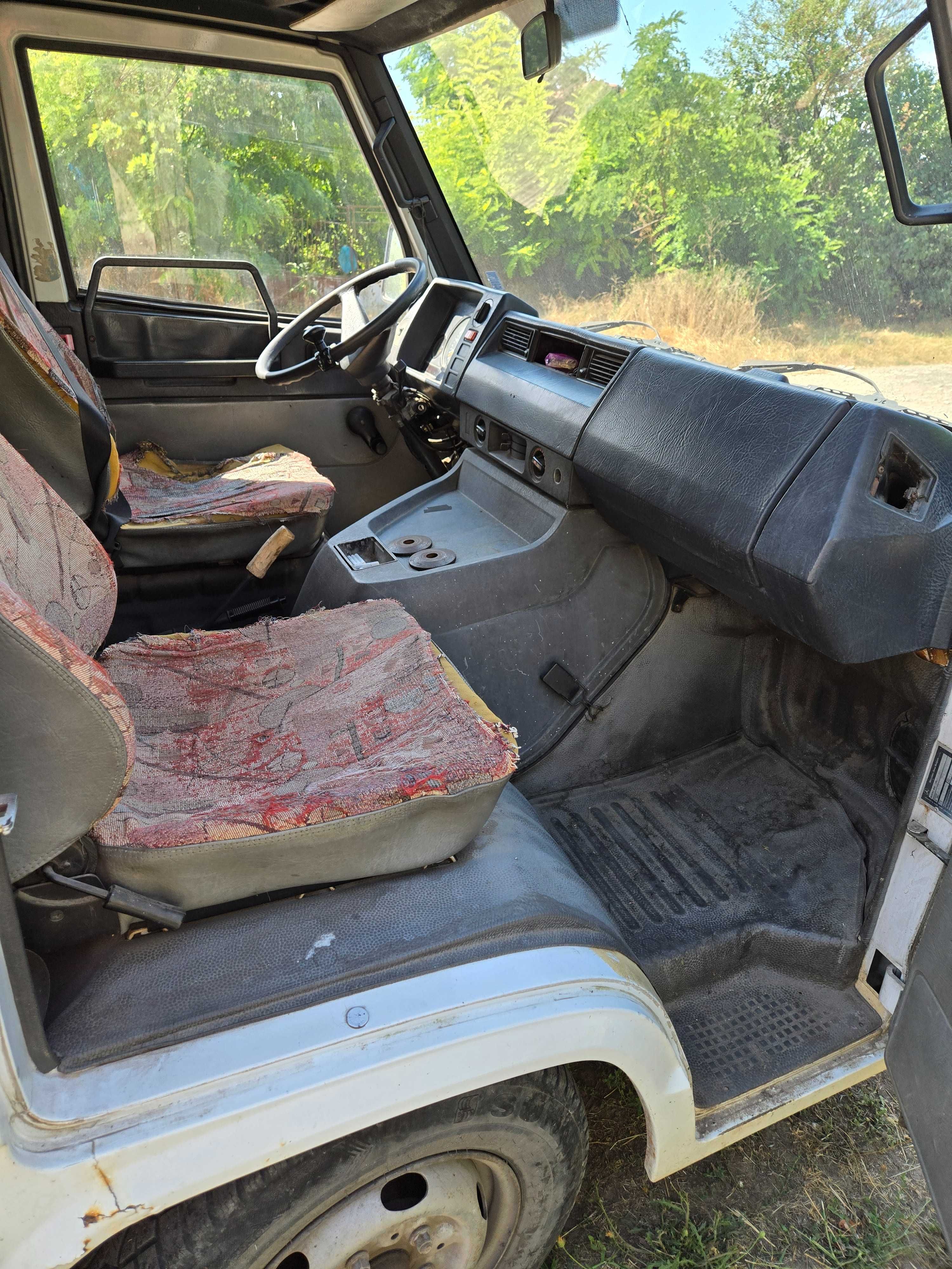 Mercedes mb100 микробус 1200лева или бартер за лека кола
