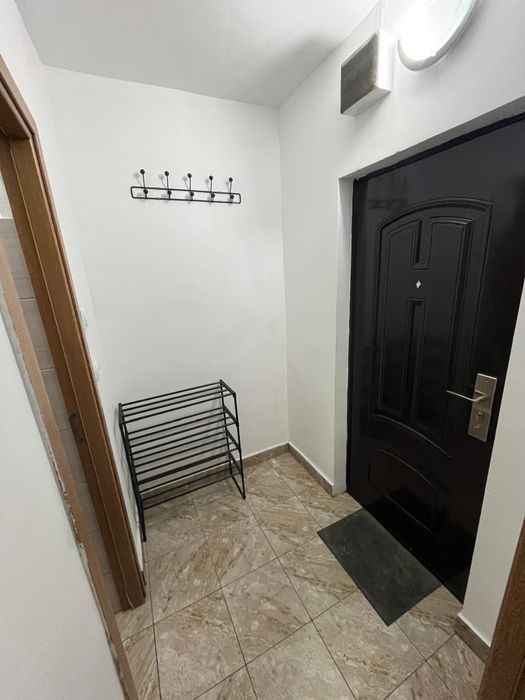 Vând garsonieră str. Unirii, et. 3, cu balcon