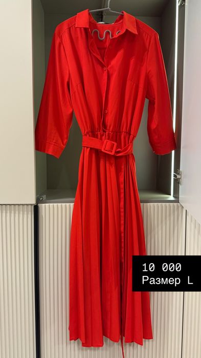 Продам женские платья