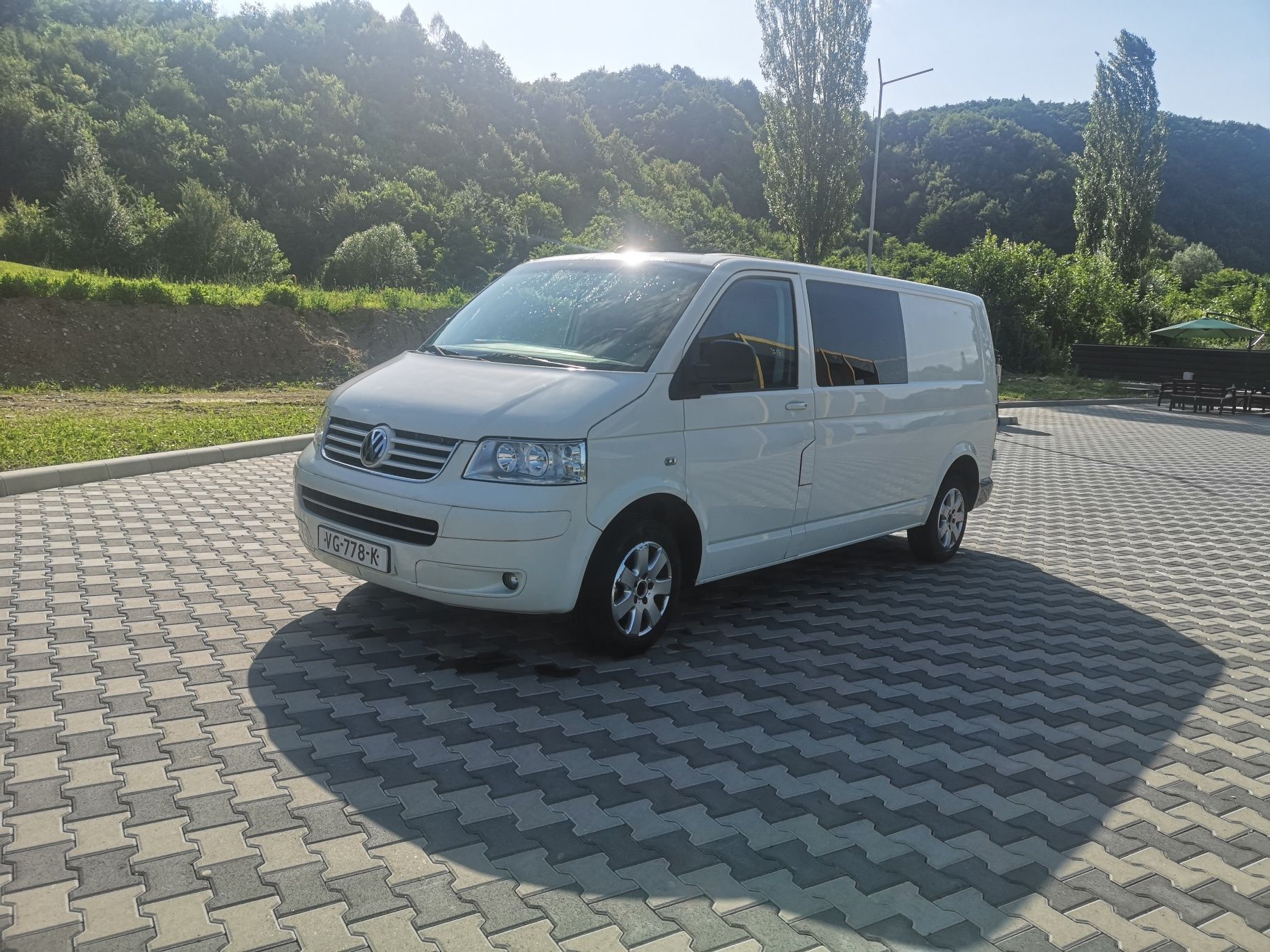 Volkswagen Transporter 5 locuri varianta lunga
