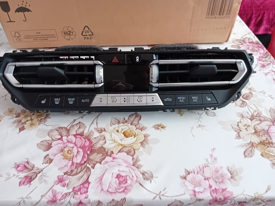 Vând panou bord BMW x3 / 2021