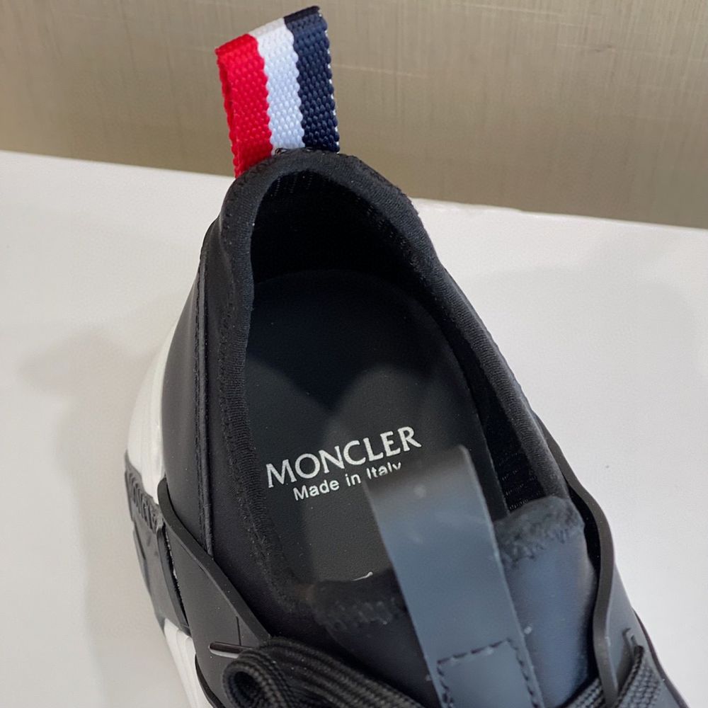 Adidasi Moncler calitate premium 2024