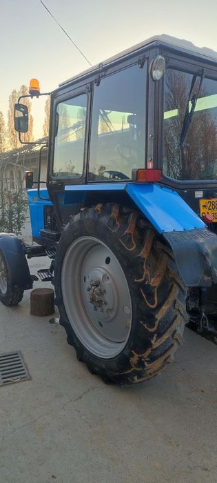 Срочна сотилади. Трактор 80.1 реал оладиганлар тел килинг.