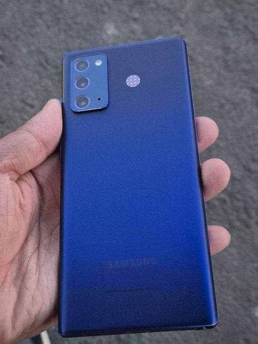 Samsung note 20 5G   garatya bor