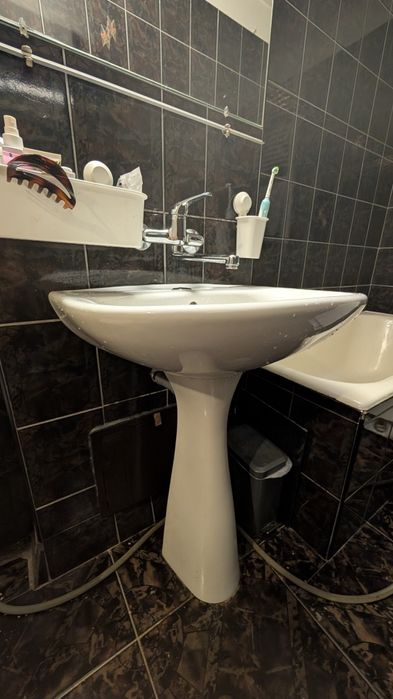 Chiuveta cu picior si sifon