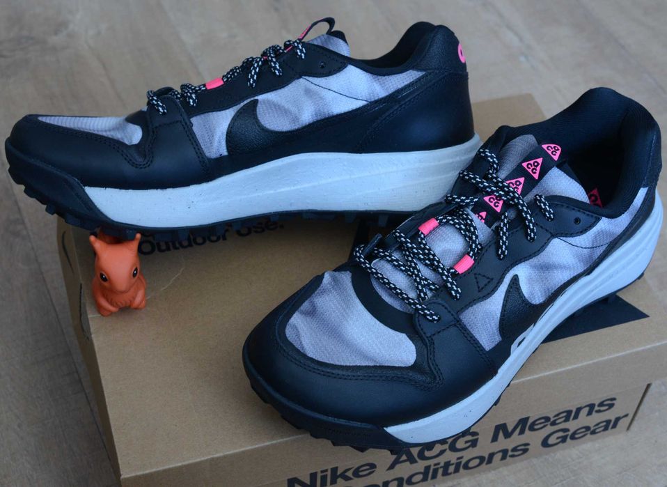 Nike 42 р. оригинальная обувь