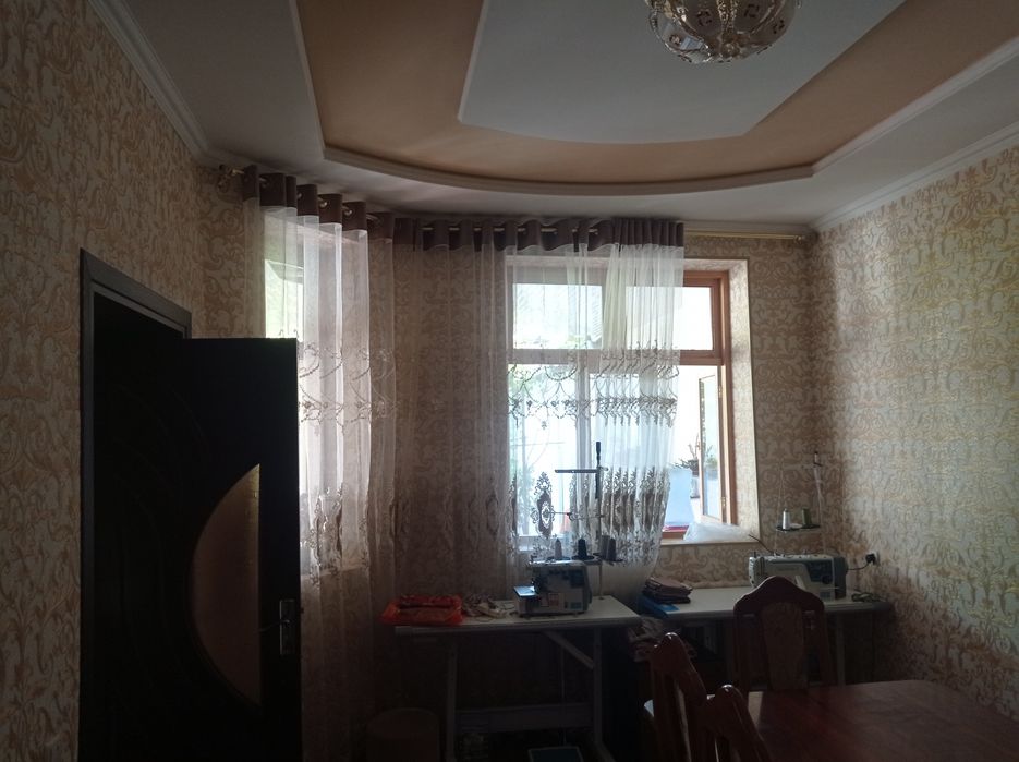 Srochna sotiladi 3 sotix 5 ta xona