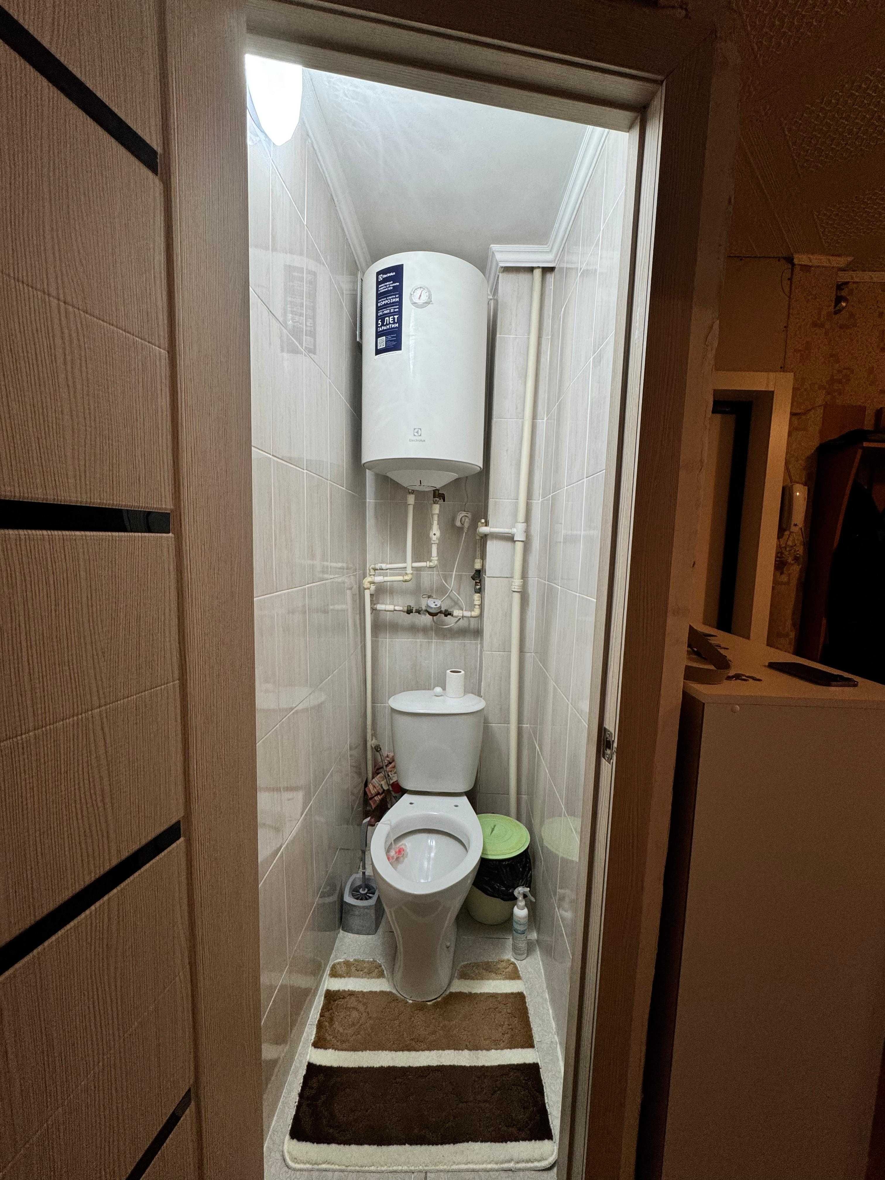 Продаем 3 комн. кв. в Пришахтинске - 23 мкр. , 30 дом