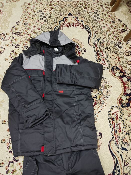 Продам спецодежду.