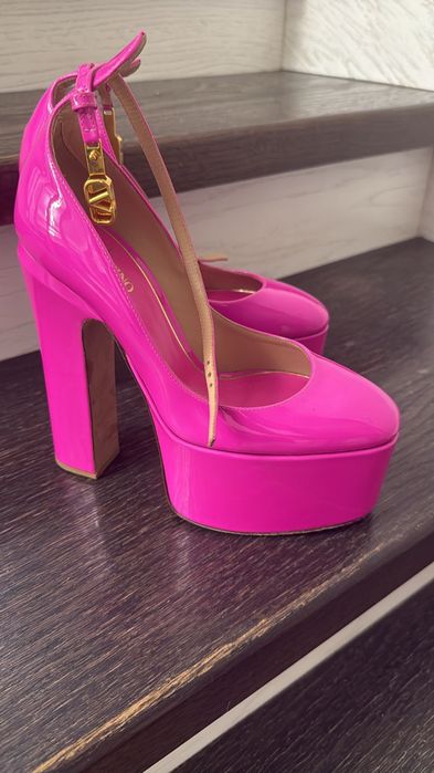 Продам туфли valentino оригинал
