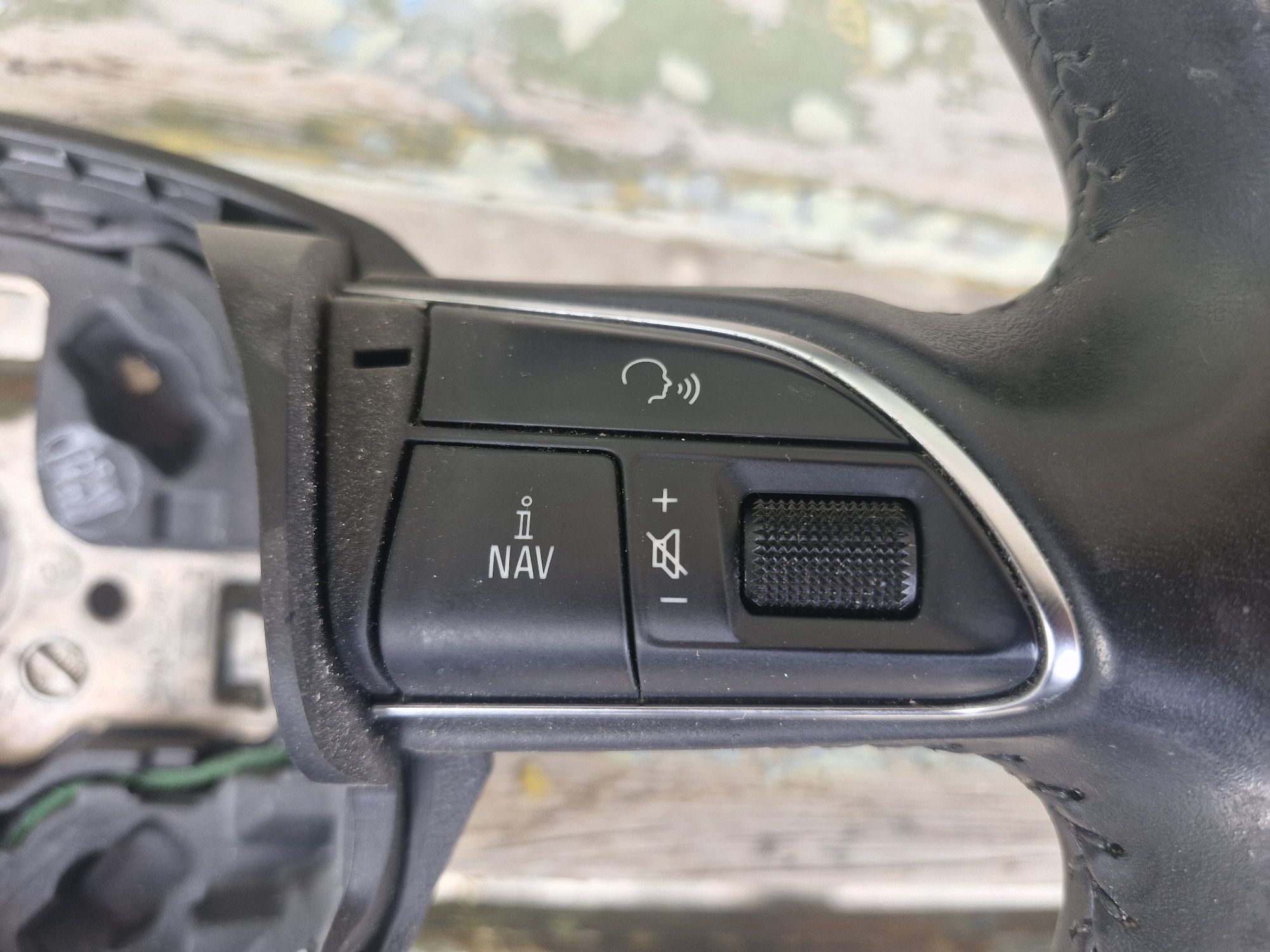 Волан и Airbag Audi A4 B8.5 2012
