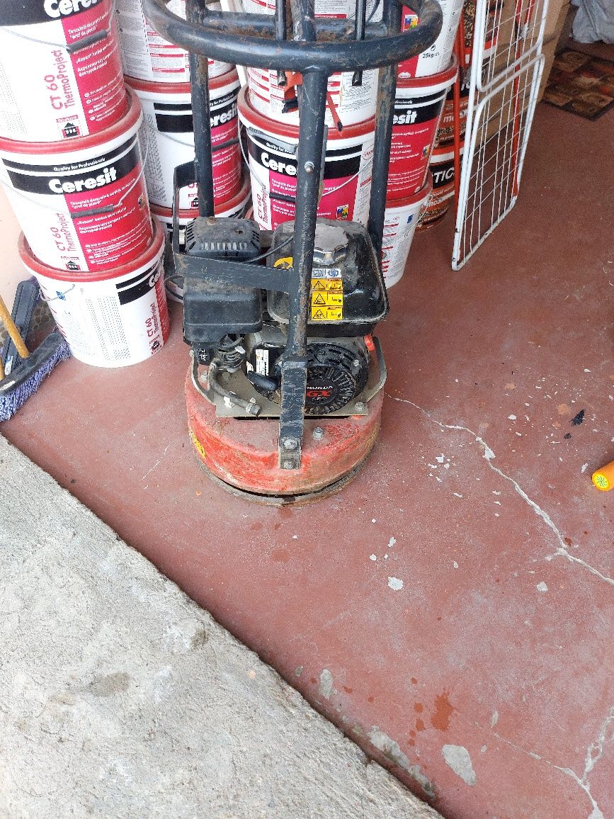 Compactor pamant