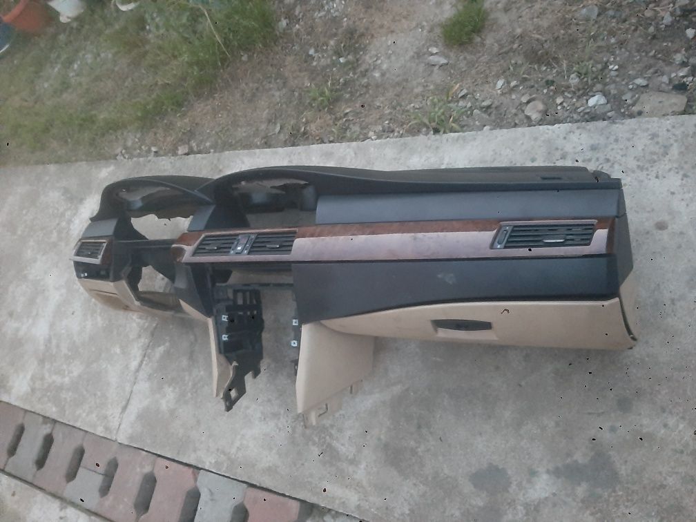 plansa bord bmw seria 5 e 60 -e61