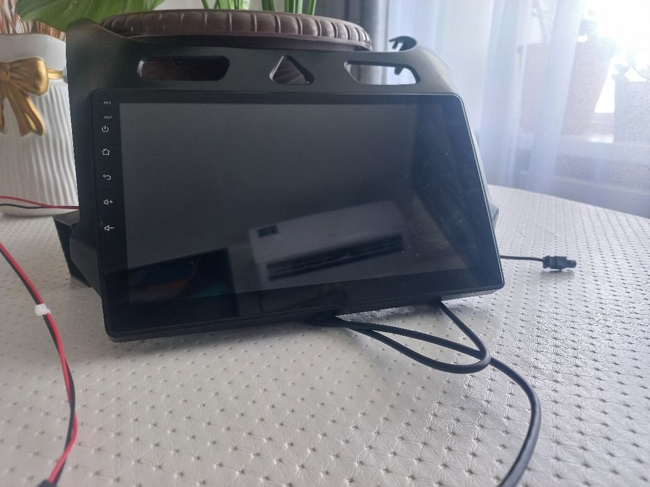 Продам андройд теайс 10дюйм за 50 000 тысяч тенге все работает