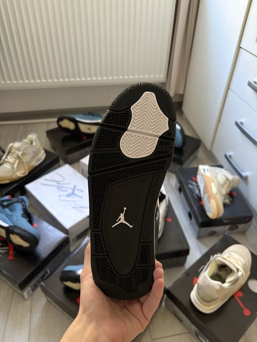 Jordan 4 marimea 40 41