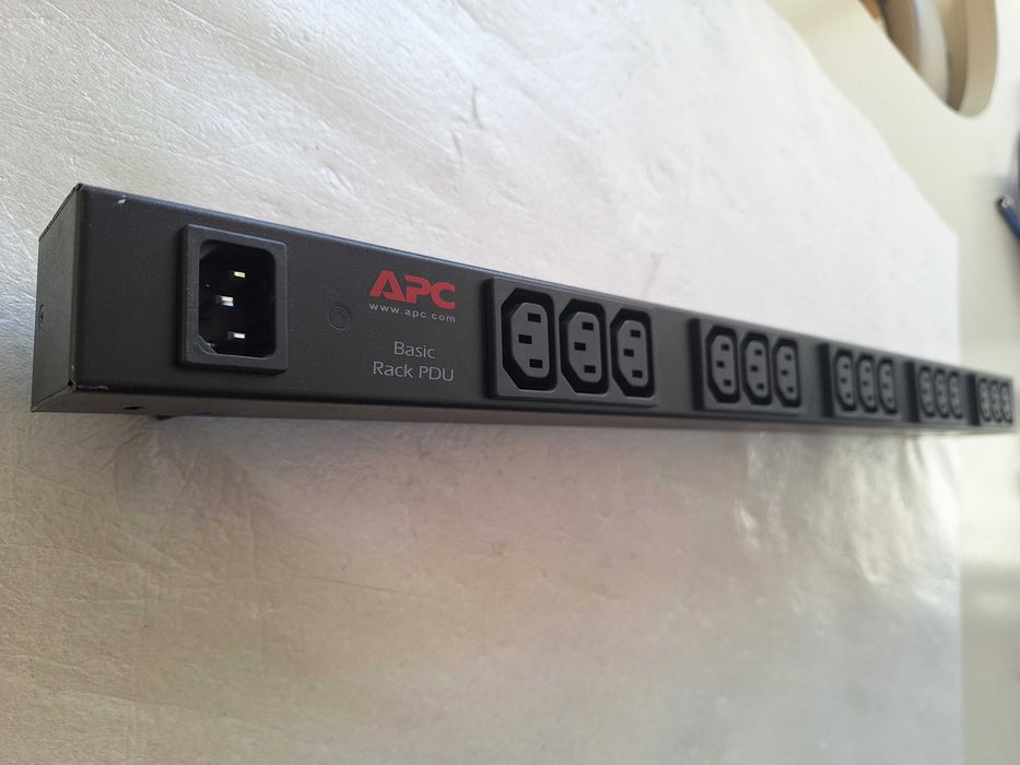APC NetShelter Basic Rack PDU, 0U, 10A, 230V, 15 C13 outlets, AP9568