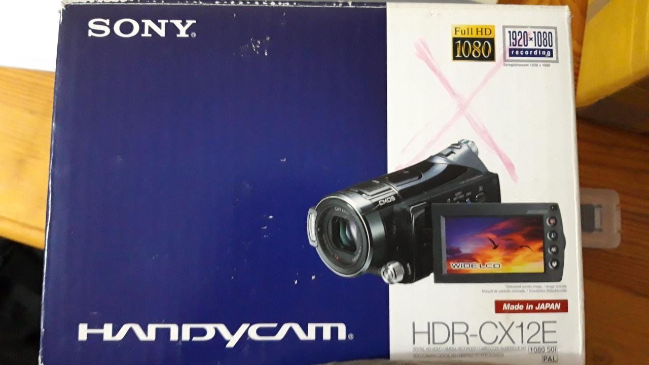 Продаётся видеокамера sony японская новая