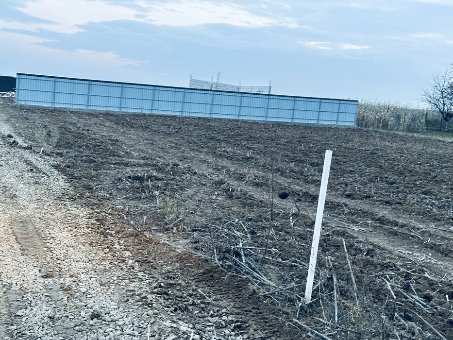 Vand loturi de teren Curent-Apa-Gaz