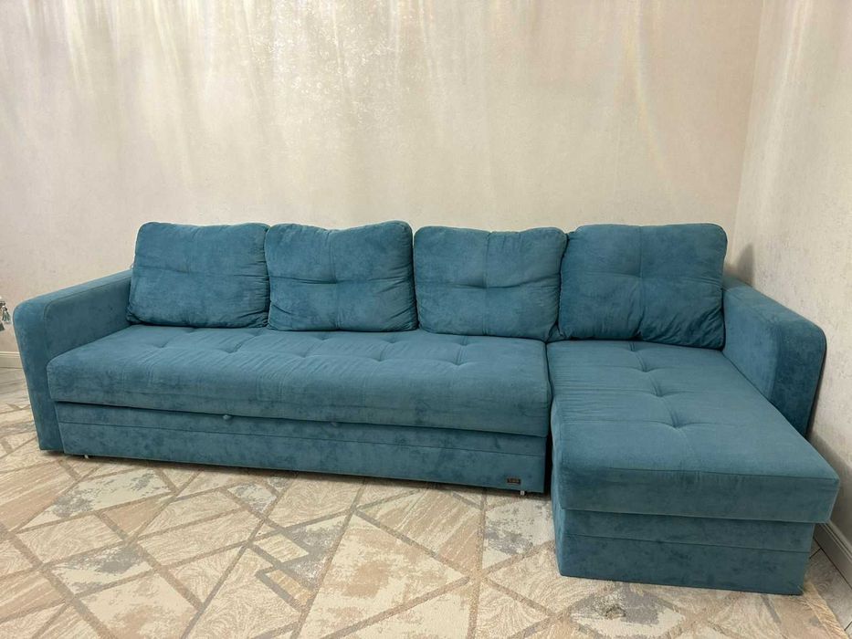 угловой диван в отличном состоянии